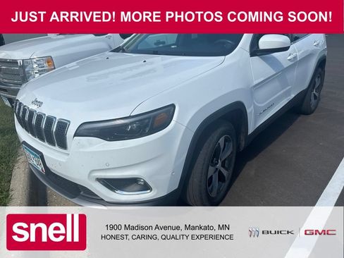 Used 2019 Jeep Cherokee Limited w/ Technology Group AWD/4WD image 1