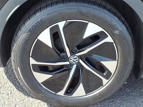 Certified 2021 Volkswagen ID.4 Pro S w/ ID.4 Protection Package image 9