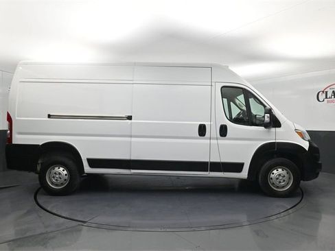 Used 2023 RAM ProMaster 2500 w/ Driver Convenience Group image 6