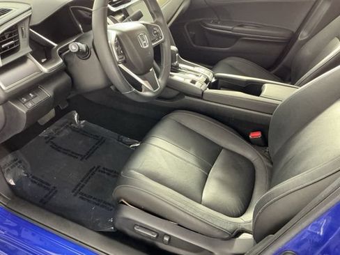 Used 2018 Honda Civic Touring image 8