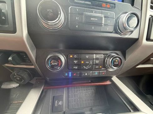 Used 2020 Ford F350 King Ranch w/ King Ranch Ultimate Package AWD/4WD image 22