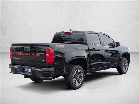 Used 2022 Chevrolet Colorado Z71 AWD/4WD image 5