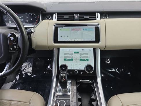 Used 2018 Land Rover Range Rover Sport HSE image 21