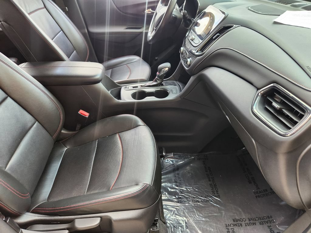 Used 2022 Chevrolet Equinox RS w/ RS Leather Package FWD image 16