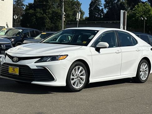 Used 2024 Toyota Camry LE FWD image 10