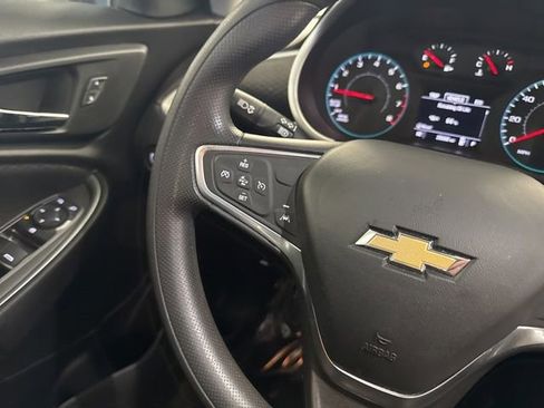 Used 2023 Chevrolet Malibu LS FWD image 19
