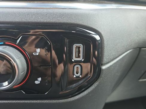 Used 2023 Chevrolet Silverado 1500 LT image 6