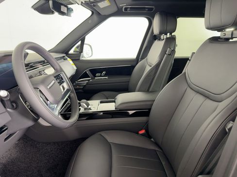 New 2026 Land Rover Range Rover Long Wheelbase SE image 5