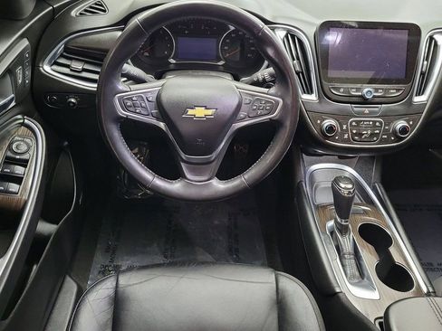 Certified 2017 Chevrolet Malibu Premier w/ Premier Sun and Wheel Package image 12