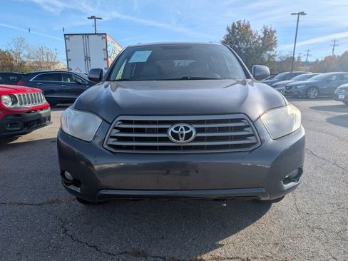 Used 2010 Toyota Highlander SE image 2