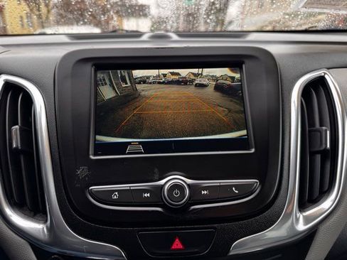 Used 2019 Chevrolet Equinox LS w/ LS Convenience Package image 15