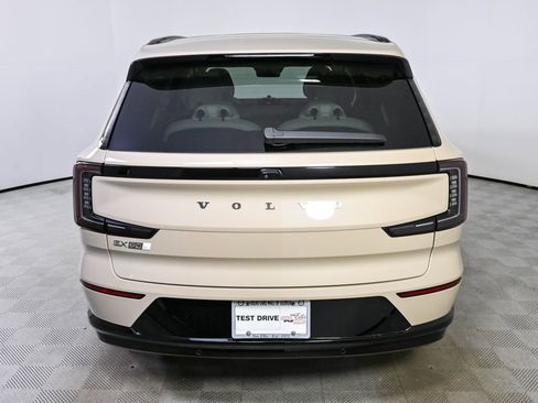 Used 2025 Volvo EX90 Ultra image 32