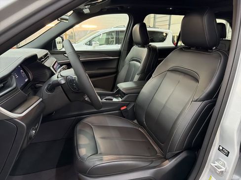 New 2026 Jeep Grand Cherokee Limited w/ Limited Altitude Package image 31