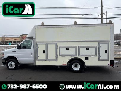 Used 2023 Ford E-450 and Econoline 450 Super Duty w/ Power Windows & Locks Group