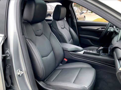 Used 2025 Cadillac CT5 Premium Luxury image 8