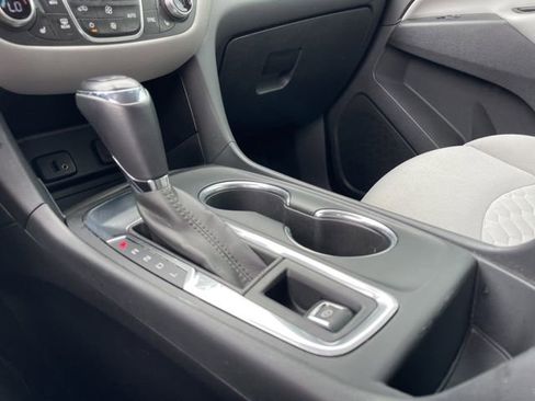 Used 2018 Chevrolet Equinox LT image 21