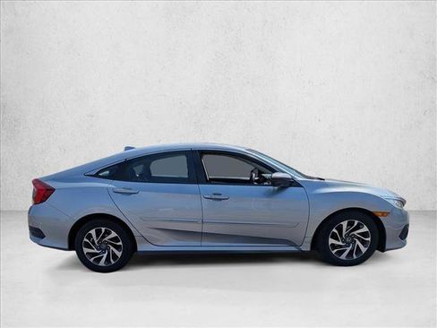 Used 2018 Honda Civic EX image 4