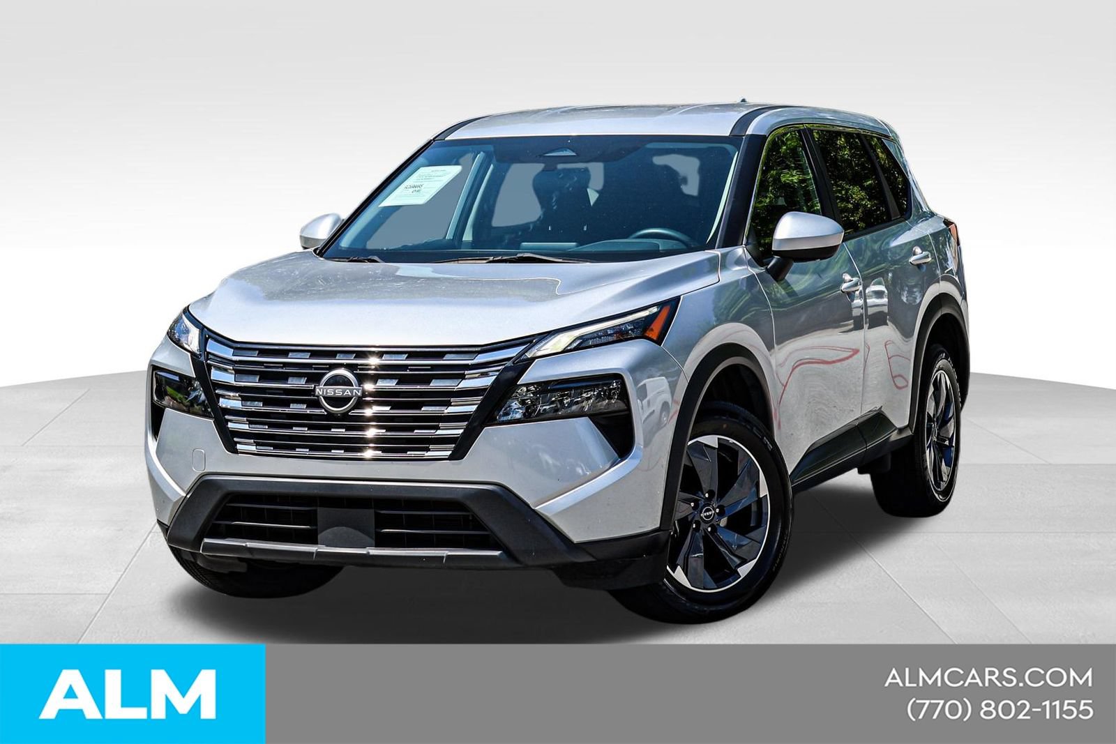 Used 2024 Nissan Rogue SV FWD image 1