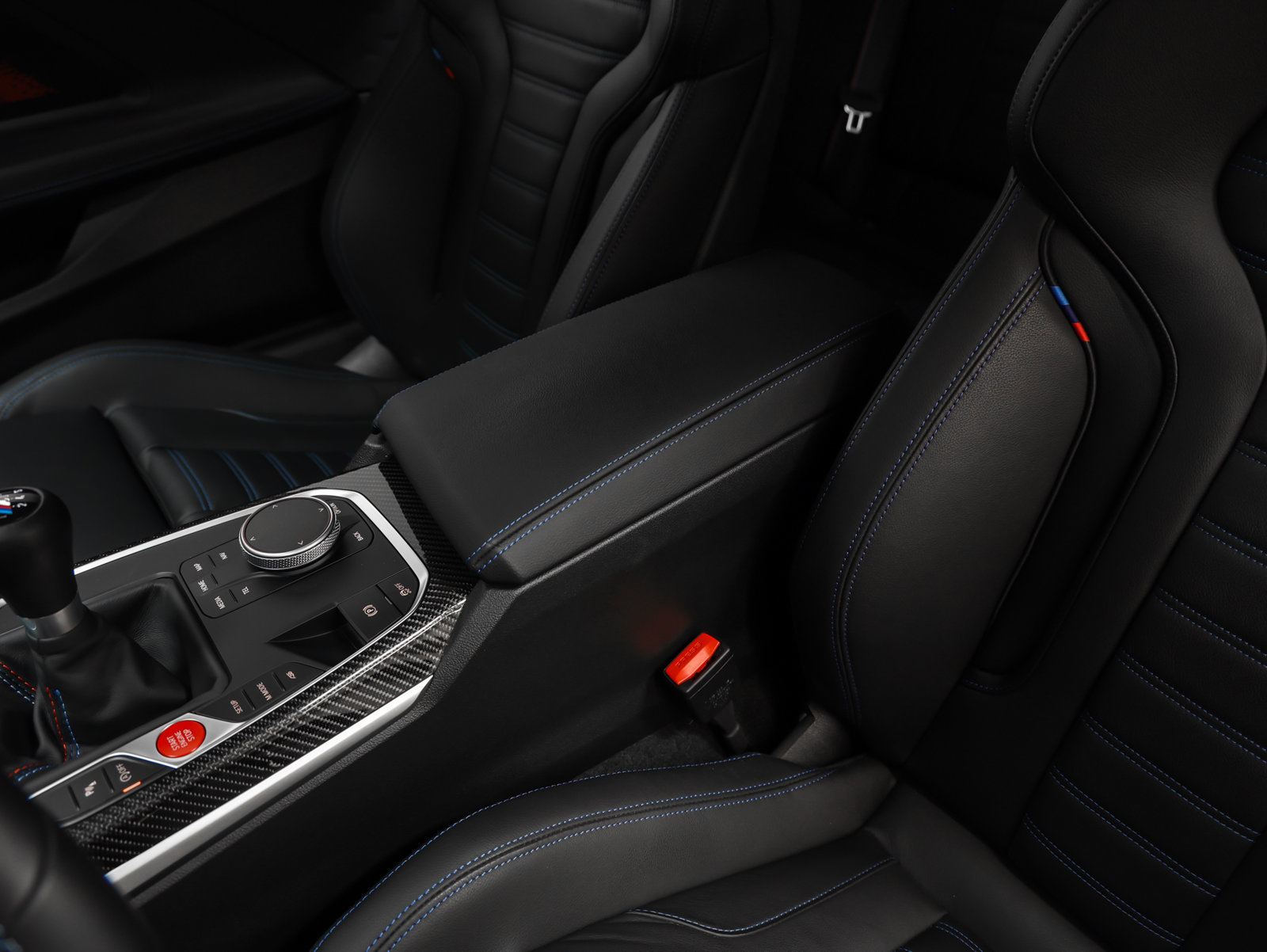 Used 2026 BMW M2 w/ Lighting Package RWD image 45