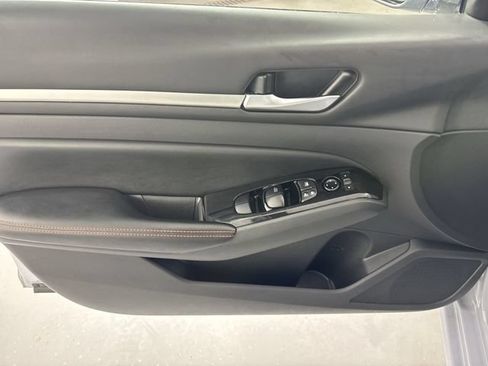 Used 2024 Nissan Altima 2.5 SR FWD image 20