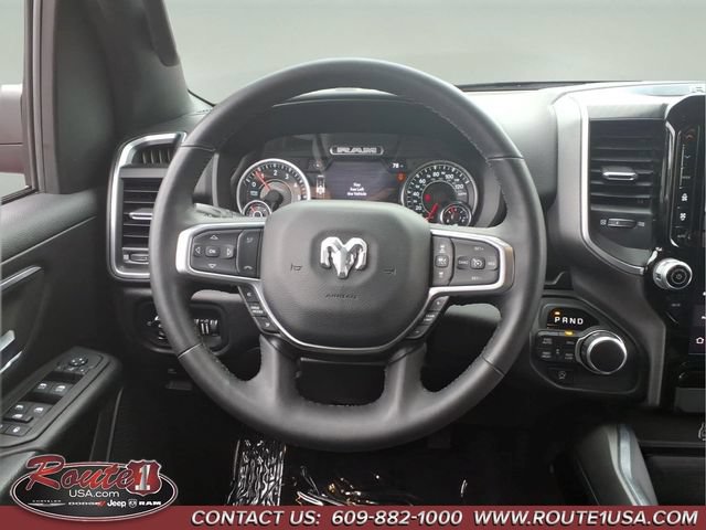 Used 2025 RAM 1500 4x4 Crew Cab image 24