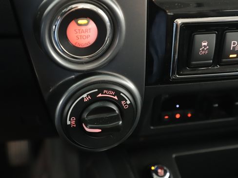 Used 2019 Nissan Titan Platinum Reserve w/ Platinum Utility Package image 17