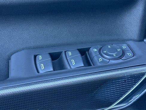 Used 2021 GMC Sierra 1500 AT4 w/ Off-Road Performance Package image 12