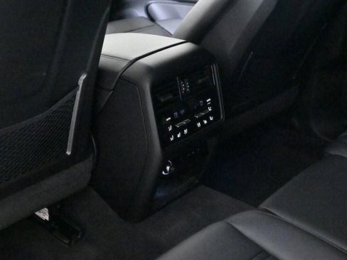 Certified 2025 Porsche Cayenne S image 21