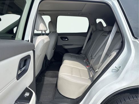 Used 2023 Nissan Rogue SL AWD/4WD image 6