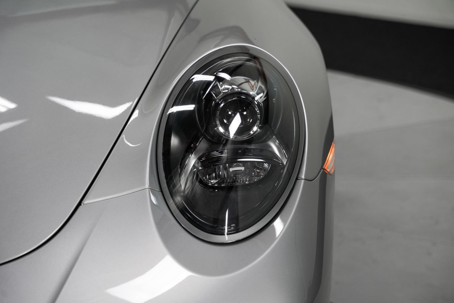 Used 2019 Porsche 911 Carrera GTS RWD image 13