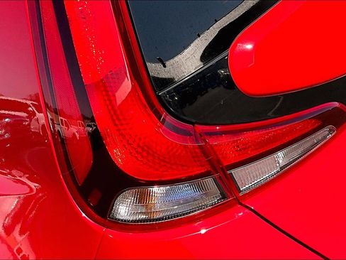 Used 2022 Kia Soul LX FWD image 28