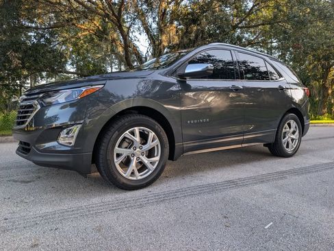 Used 2021 Chevrolet Equinox Premier FWD image 3