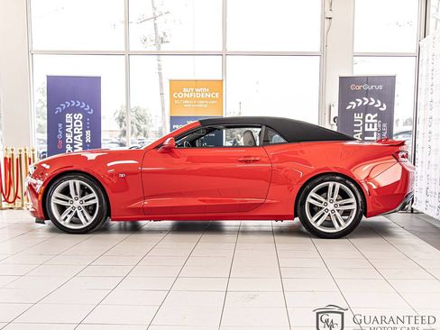Used 2017 Chevrolet Camaro LT RWD image 6