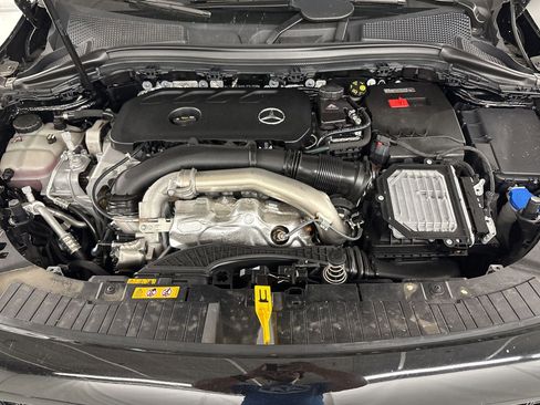 Certified 2025 Mercedes-Benz GLA 250 image 32