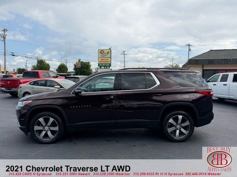Used 2021 Chevrolet Traverse LT w/ LT Premium Package AWD/4WD image 4