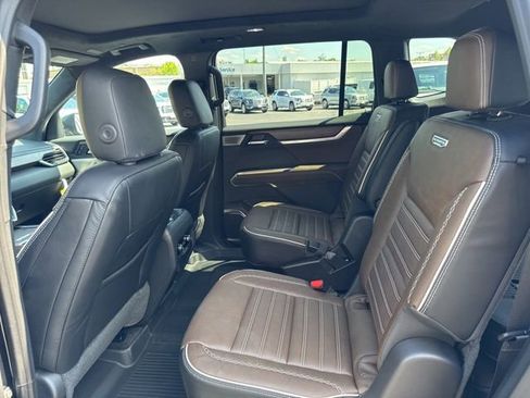 New 2026 GMC Acadia Denali Ultimate FWD image 11