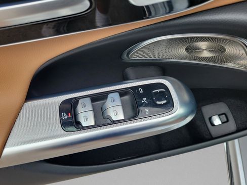 Certified 2025 Mercedes-Benz E 350 4MATIC Sedan image 13