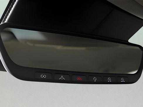 Used 2023 Genesis G70 2.0T image 31