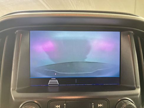 Used 2022 Chevrolet Colorado LT w/ Fleet Safety Package image 19