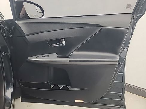 Used 2013 Toyota Venza LE image 11