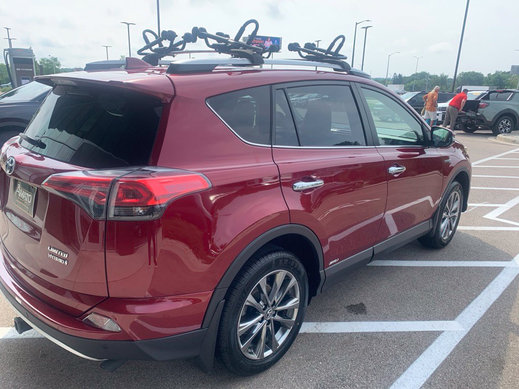 Used 2018 Toyota RAV4 Limited w/ Advanced Technology Package AWD/4WD image 7