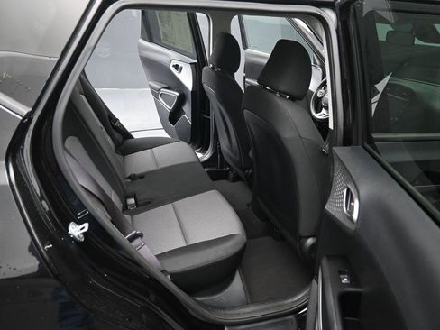 Used 2023 Kia Soul LX image 27