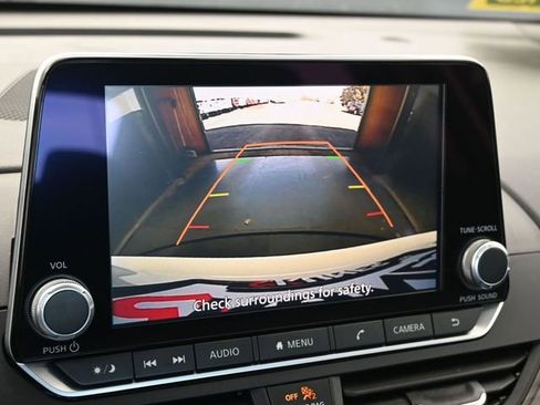 Used 2025 Nissan Altima 2.5 SV image 28