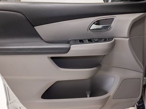 Used 2015 Honda Odyssey EX-L image 8