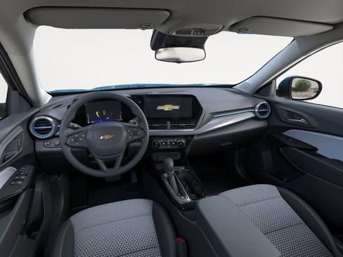 New 2026 Chevrolet Trax LT w/ LPO, Blackout Package FWD image 15