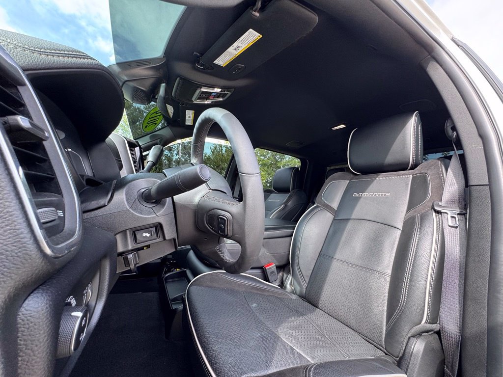 Used 2019 RAM 1500 Laramie AWD/4WD image 15