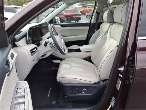 Used 2023 Hyundai Palisade Calligraphy image 16