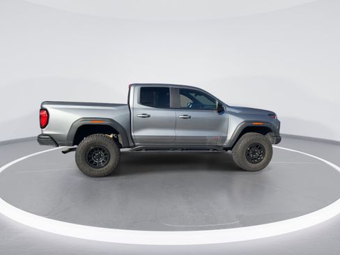 Used 2024 GMC Canyon AT4X w/ AT4X AEV Edition image 10
