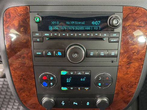 Used 2014 Chevrolet Suburban LT AWD/4WD image 29