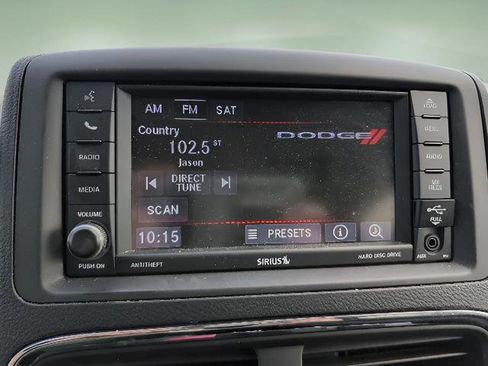 Used 2020 Dodge Grand Caravan SE w/ UConnect Hands-Free Group FWD image 13